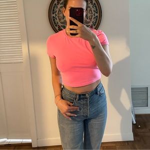 Aritzia TNA / size M / pink crop top